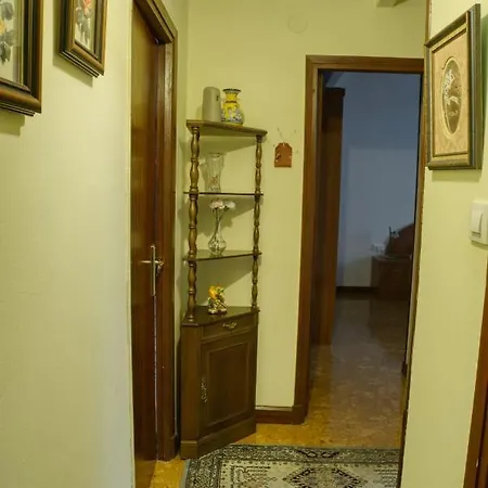 Muy Amplio, Con Wifi Y A 12 Minutos Del Centro Daire Gijón