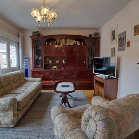 Apartment Muy Amplio, Con Wifi Y A 12 Minutos Del Centro *