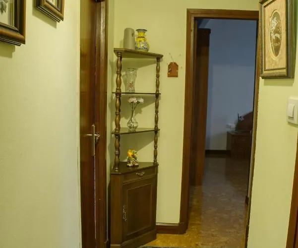 Muy Amplio, Con Wifi Y A 12 Minutos Del Centro Apartament Gijón