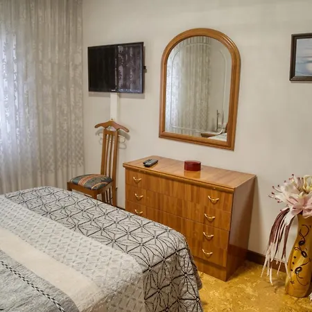 Apartament Muy Amplio, Con Wifi Y A 12 Minutos Del Centro Gijón