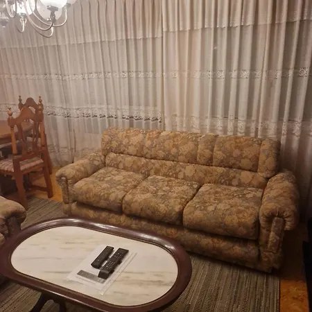 Muy Amplio, Con Wifi Y A 12 Minutos Del Centro Apartament